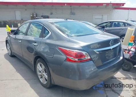 2015 Nissan Altima 2.5 Sv z USA, uszkodzony, nr VIN 1N4AL3AP7FC209256